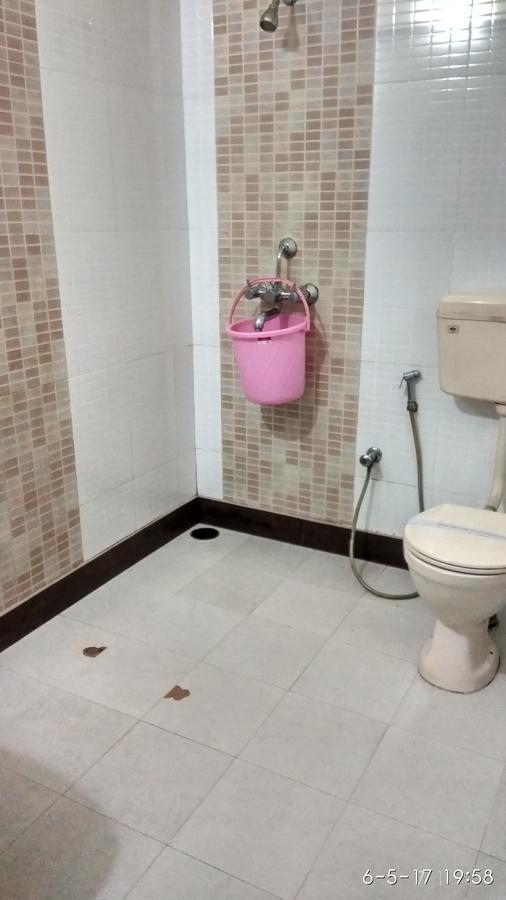 Hotel Varsa Dibrugarh Exterior foto