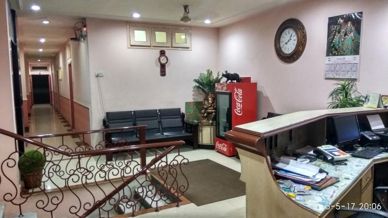 Hotel Varsa Dibrugarh Exterior foto